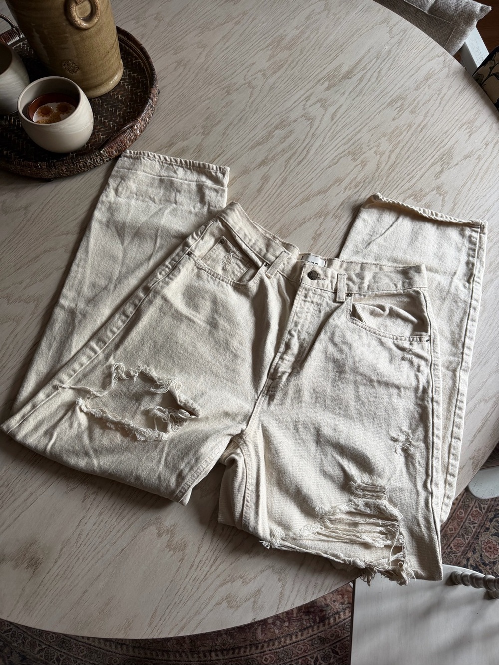 Women’s Distressed Cream Jeans - Casual Ripped Denim